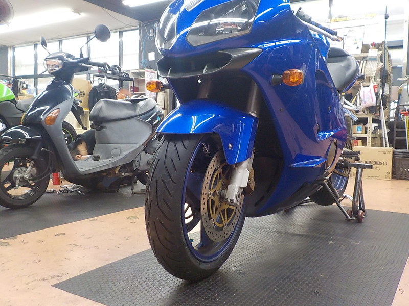 KAWASAKI ZX-12R タイヤ交換: バイク用品店ナップス - 三鷹東八店ブログ