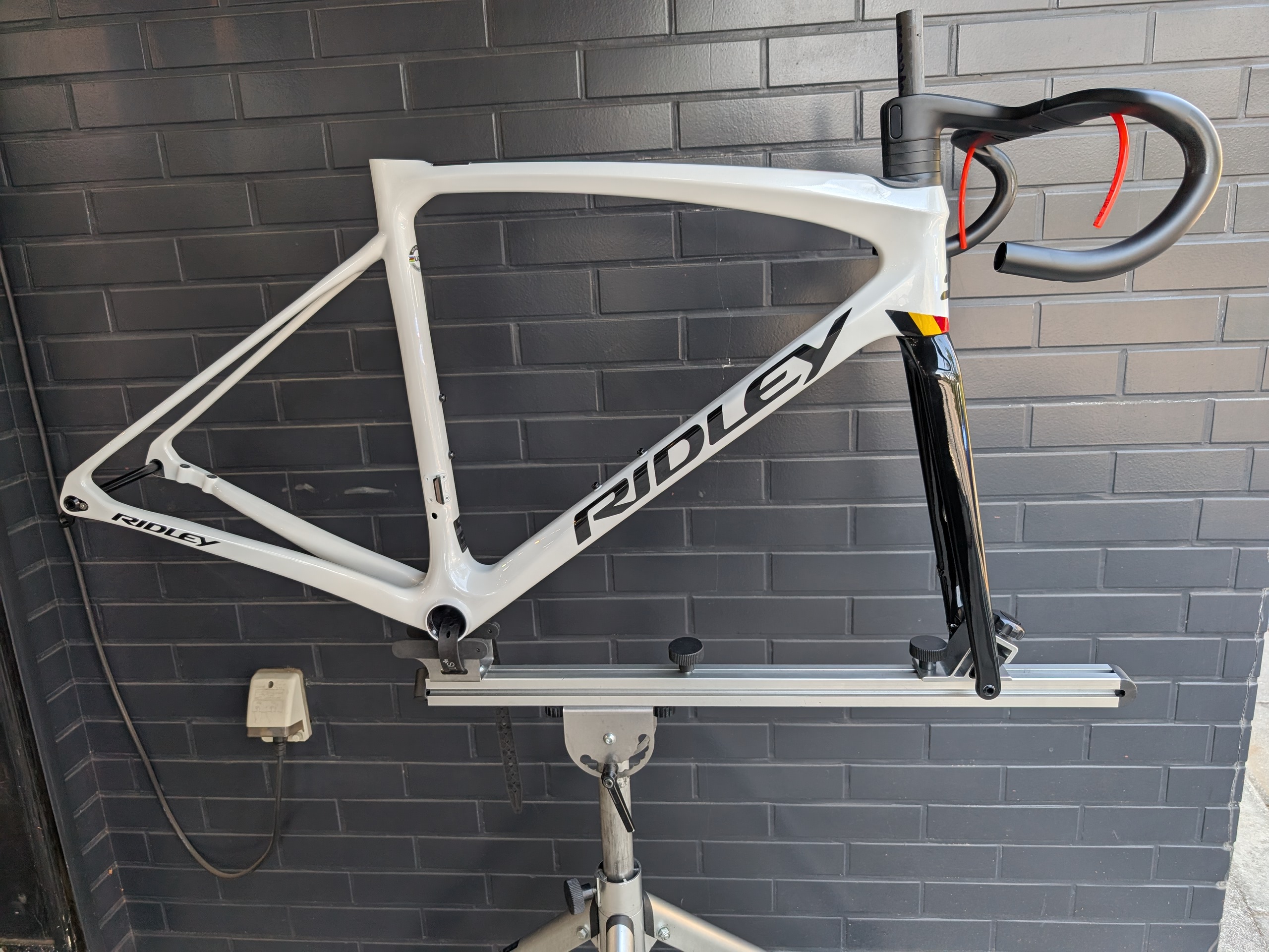 準完成車⁈】RIDLEY Fenix SLiCフレームセット入荷！【代名詞的ﾊﾞｲｸ