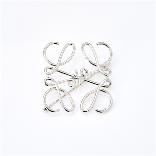 LOEWE アナグラム ブローチ シルバー GP | MixTHINKS（ミックス