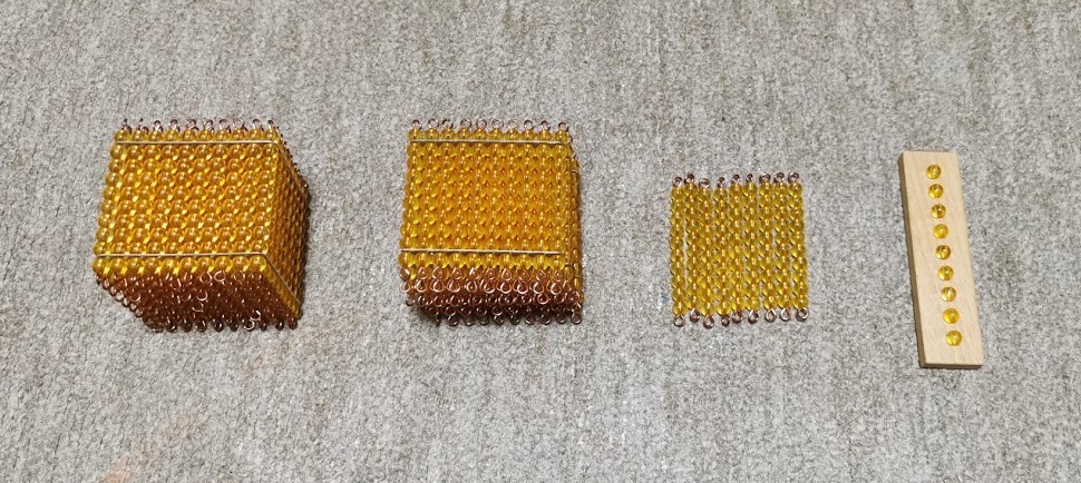 金ビーズで10進法の位取りを学ぶ！モンテッソーリの算数教育⑧