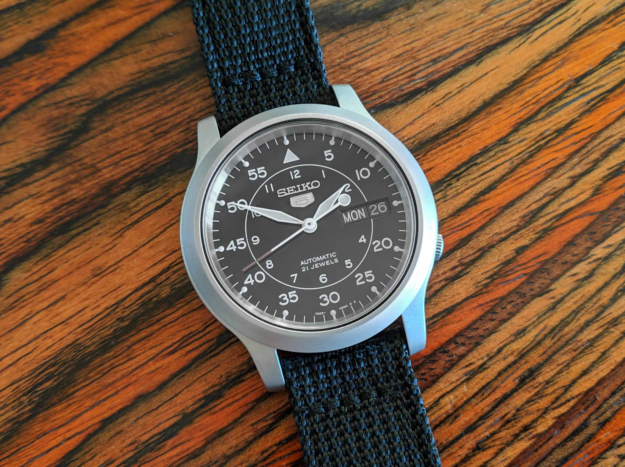 Seiko 5 Military SNK809 / Review, Live Pics, Specs & Price