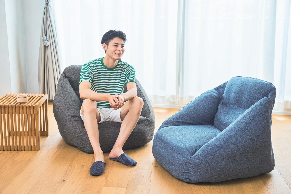 無印良品の2024ベストバイ」家具の概念を覆す“空気でできたソファ