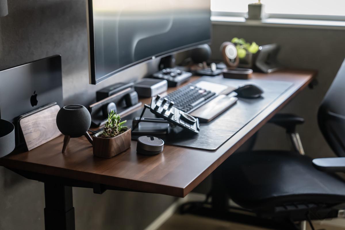 パームワーク昇降デスク レビュー：これ1台でオシャレ＆機能的な”最高