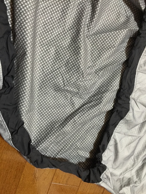 札幌で買いました。モンベルシュラフカバー: 雨のち晴れ