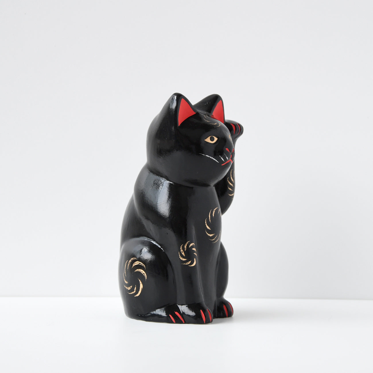 伏見人形 黒招き猫 | 京都の伝統工芸品の通販サイト – MOCAD ONLINE SHOP
