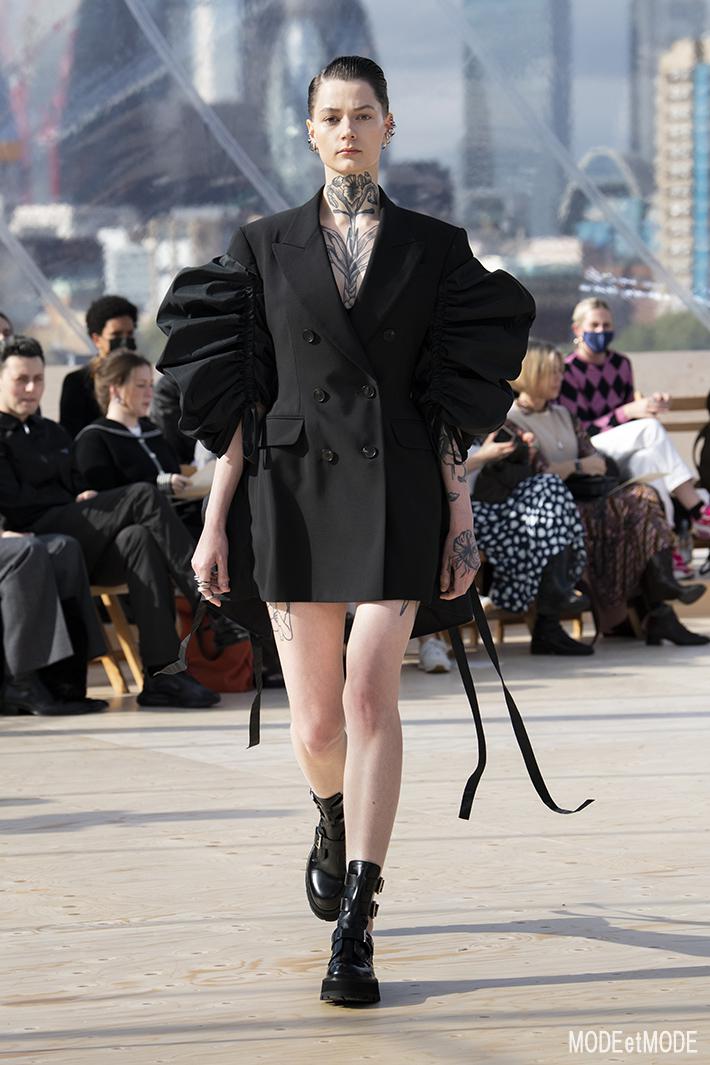 ALEXANDER McQUEEN アレキサンダー・マックイーン | MODEetMODE