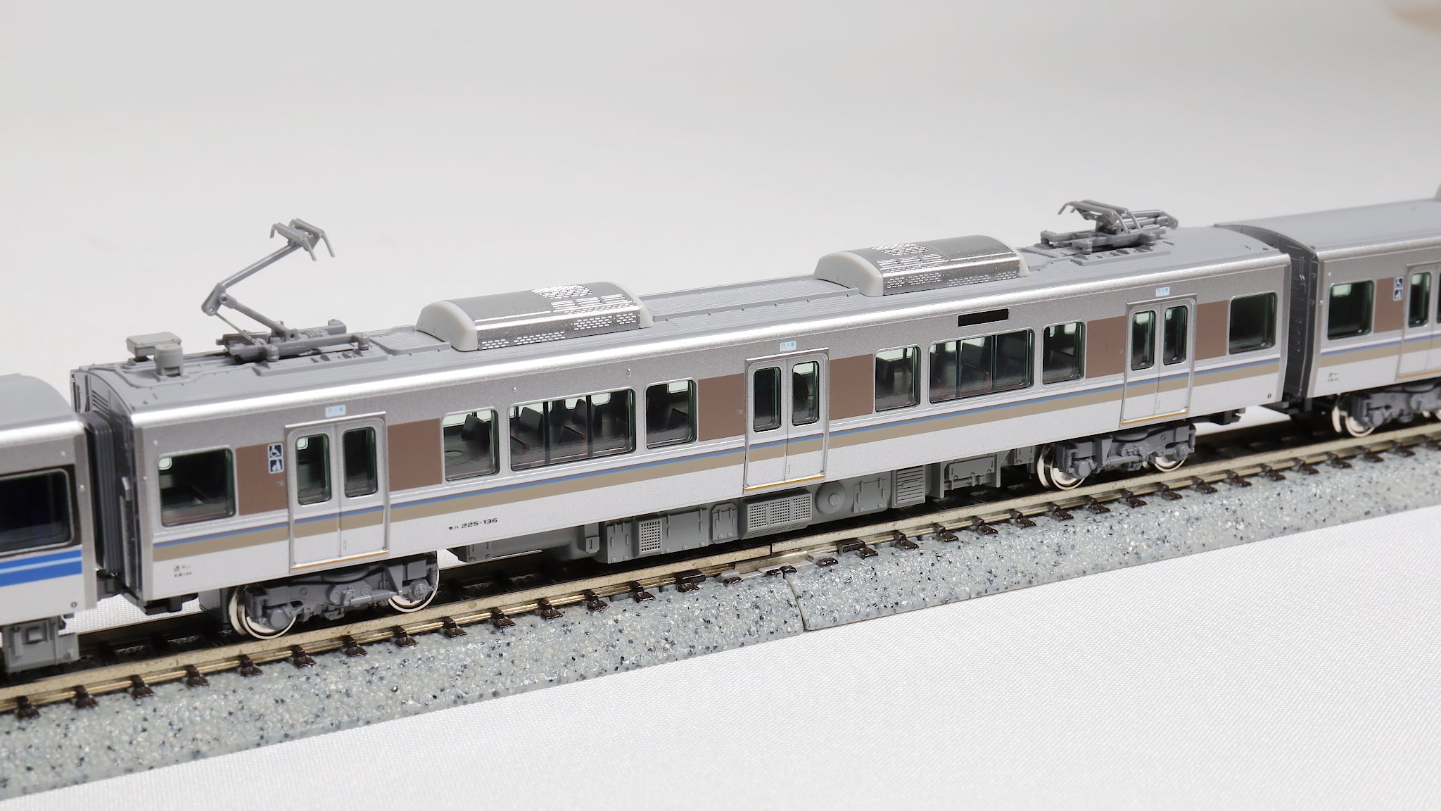 KATO [10-1900] 225系100・700番台「Aシート」4両セット (Nゲージ 動力