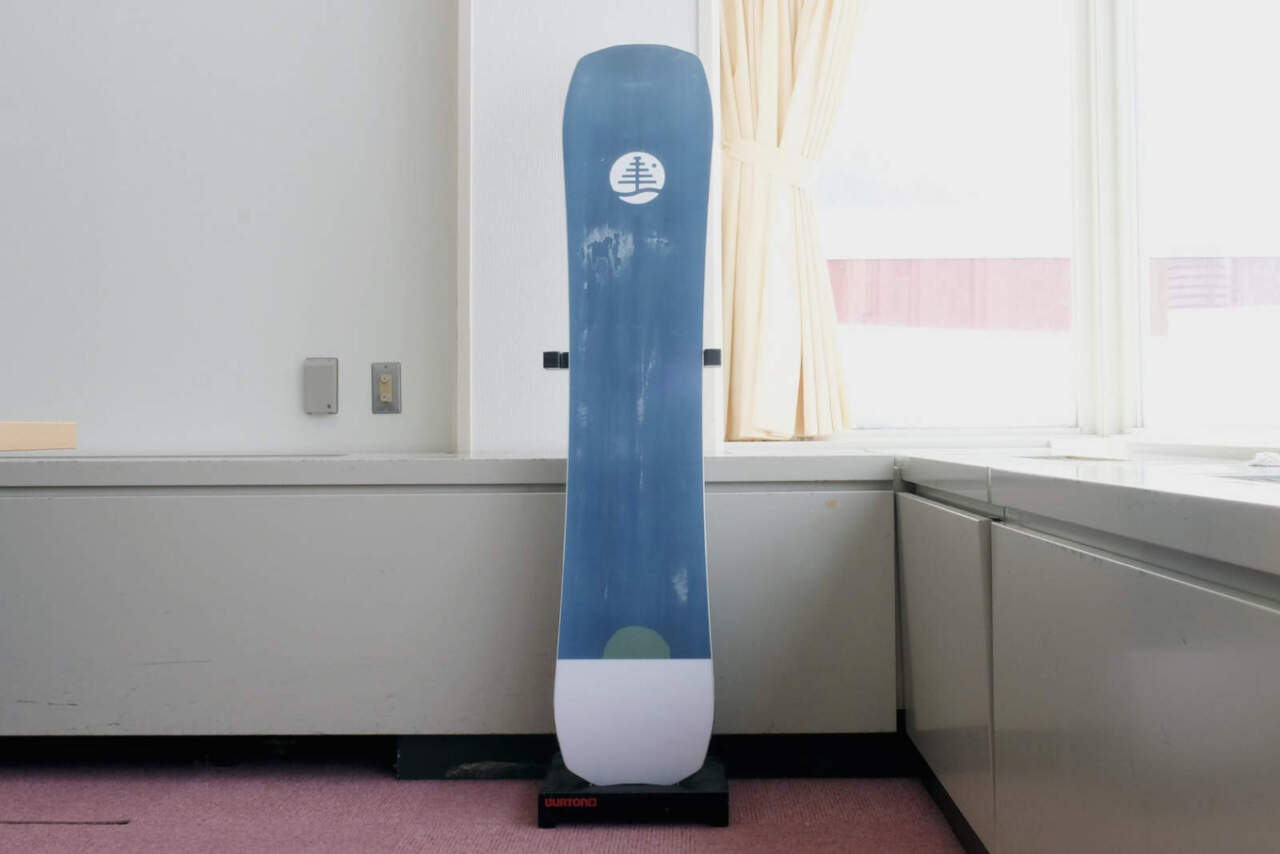 STUN GUN｜スタック知らずのフリースタイル・パウダーボード