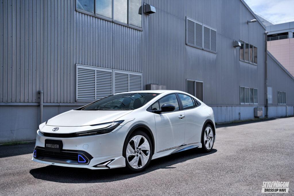 幻想的でシャープなイルミが斬新！ トヨタ・ディーラーで買える