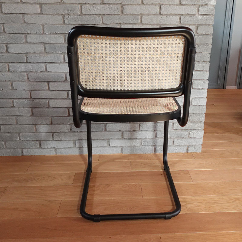 チェスカチェアブラック イタリア製 ダイニングチェア ラタンチェア 直