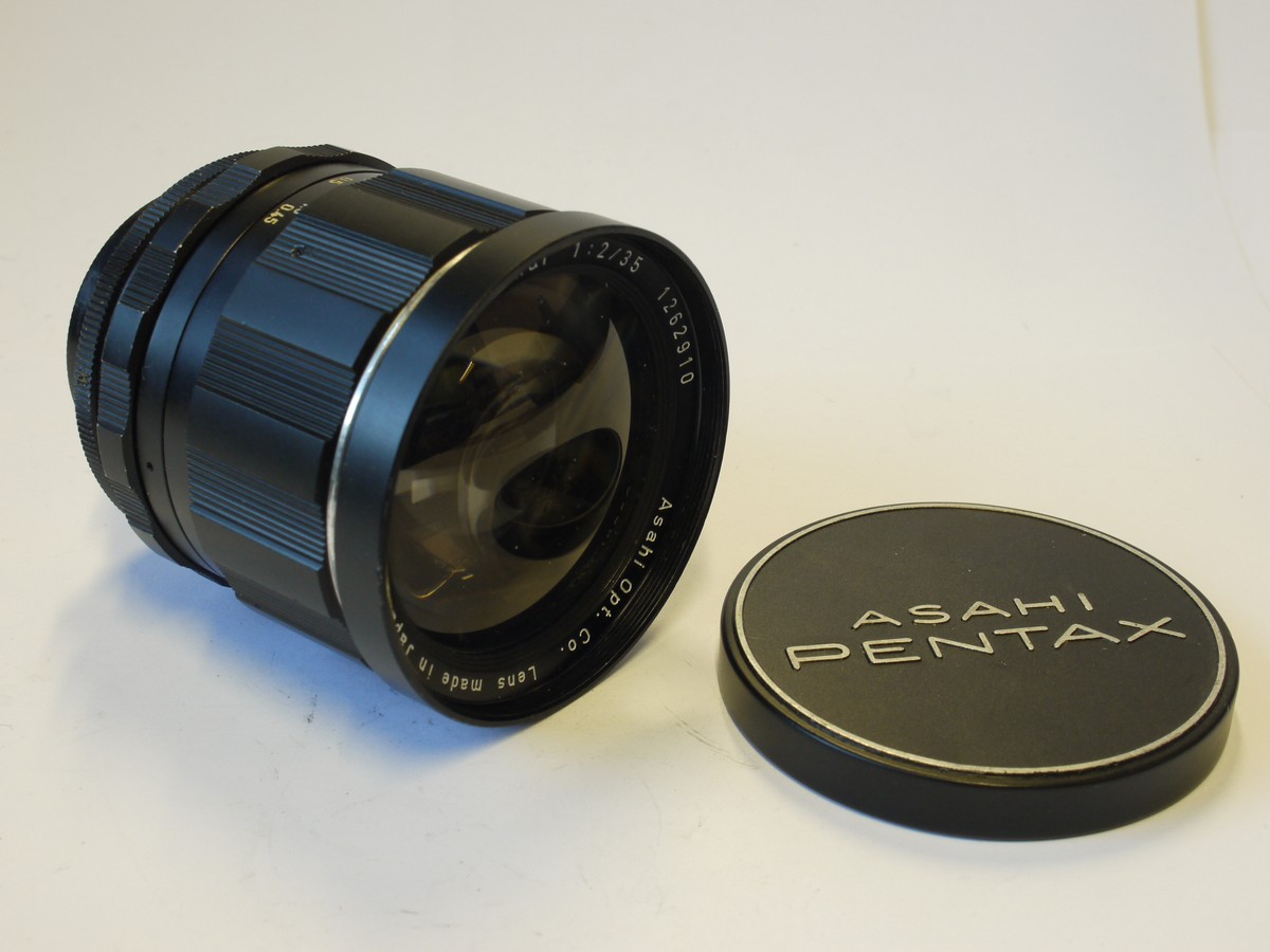 Pentax 35mm f2 Super-Takumar manual focus M42 screw mount lens +