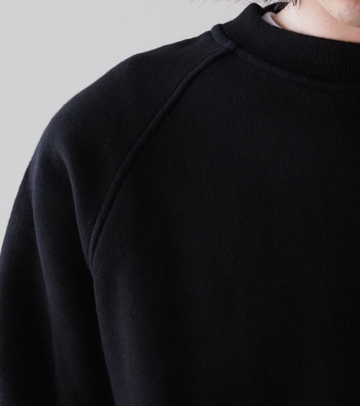 COMOLI コットン 裏毛 クルーネック, Black – Navyblue