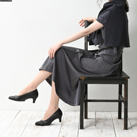 かるソフトラウンドトゥ5センチヒールパンプス | NEUTRAL公式