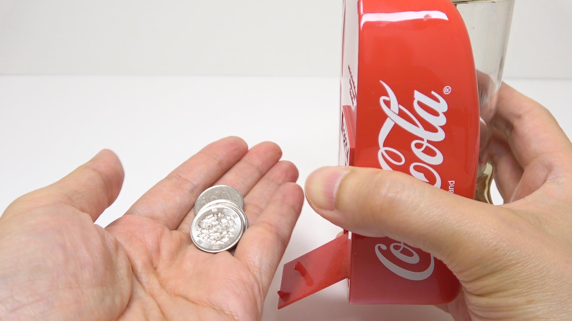 コカ・コーラのジュークボックス型のレトロな貯金箱。1996年製のレアな