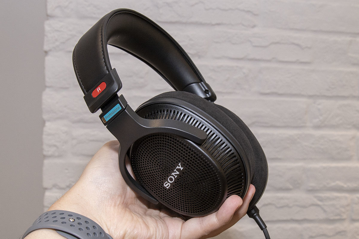 ソニー新モニターヘッドホン「MDR-MV1」登場、開放型で立体的な空間