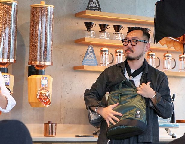 スターバックス×PORTER！初コラボでシックなバッグ＆ボトルを開発