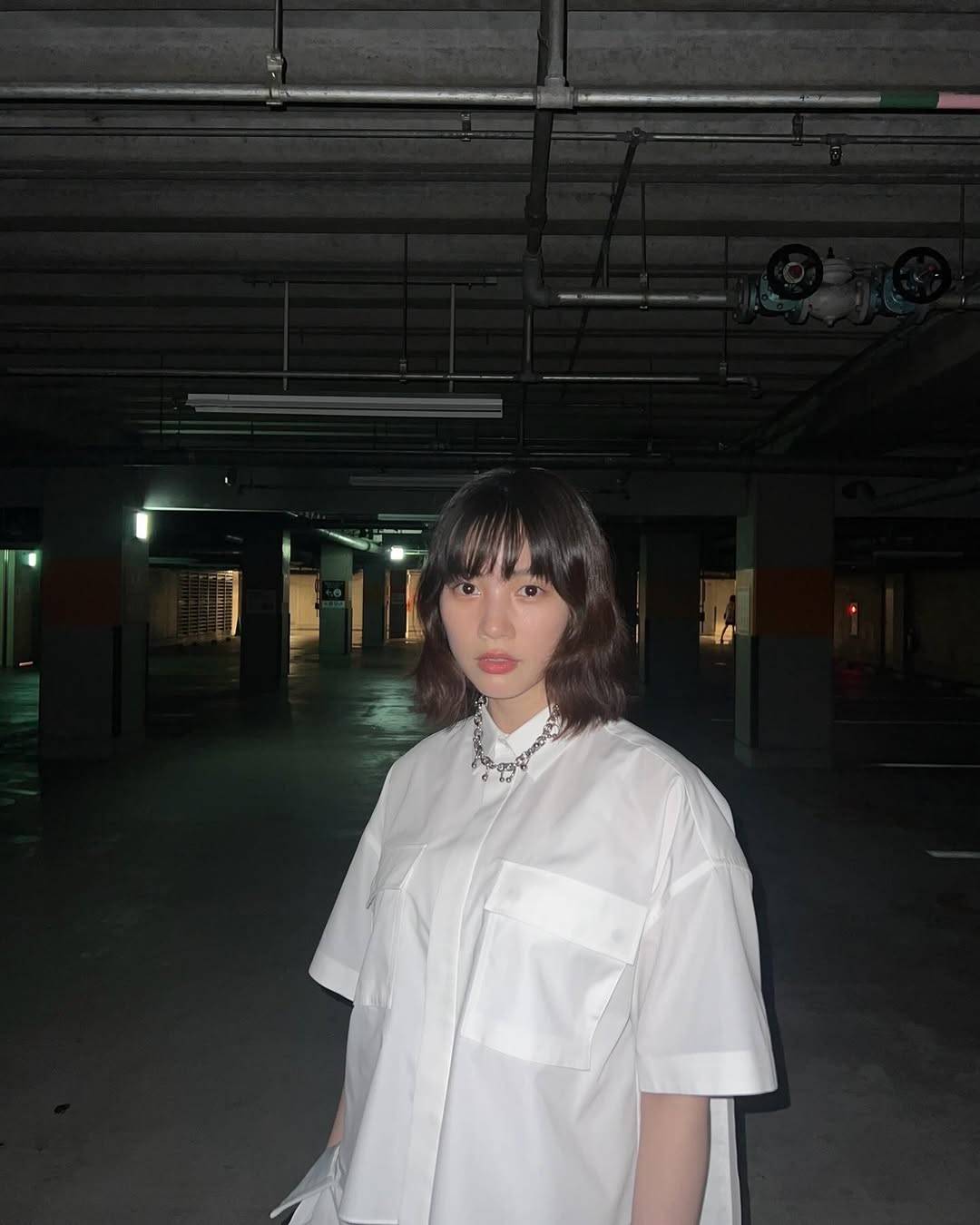 暗闇で輝く〝のん〟コーデにファン歓喜 「神々しい後光」「のんちゃん