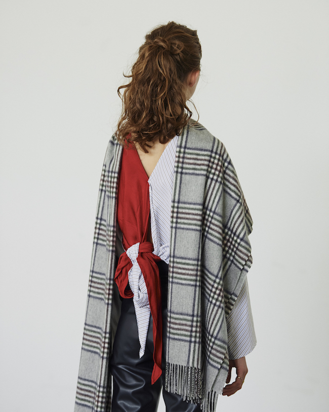 最高級のカシミアマフラーやストールが揃う「Joshua Ellis