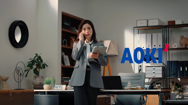 上戸彩＆今田美桜がAOKIの「機能性ジャケット」でストレッチ!? | Oggi.jp