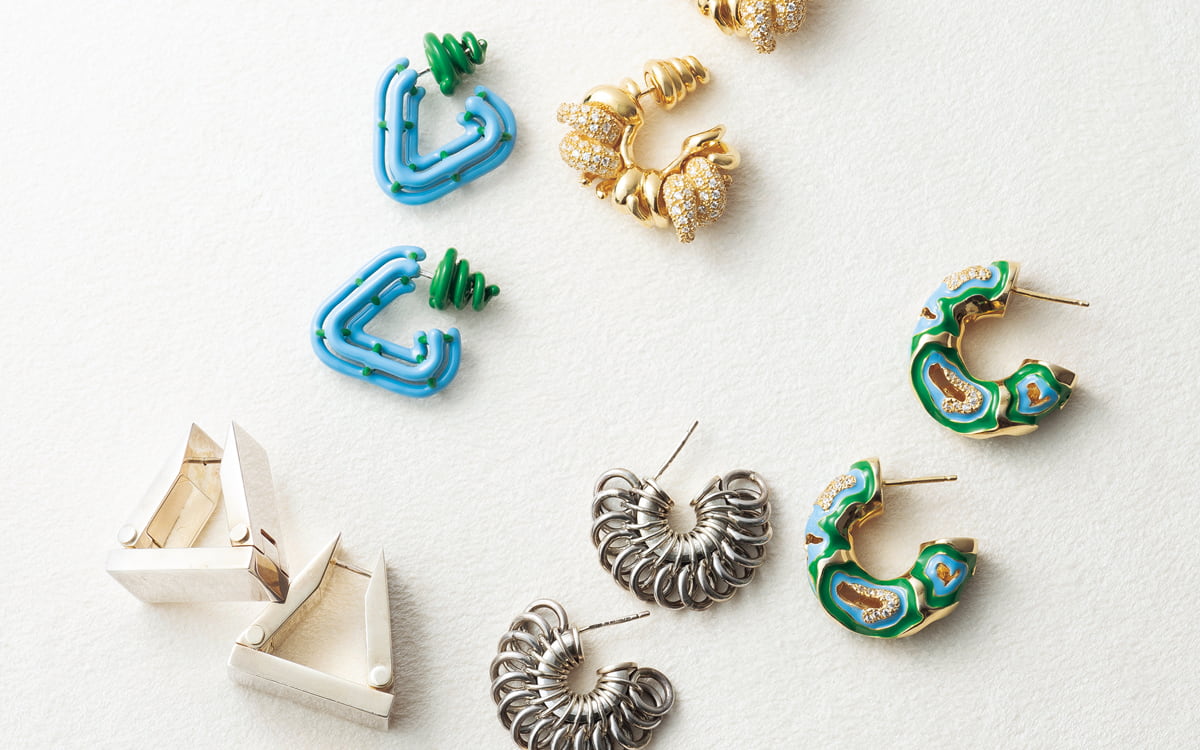 ボッテガ・ヴェネタの【攻めピアス】がかわいすぎ！〈Oggiスタイリスト