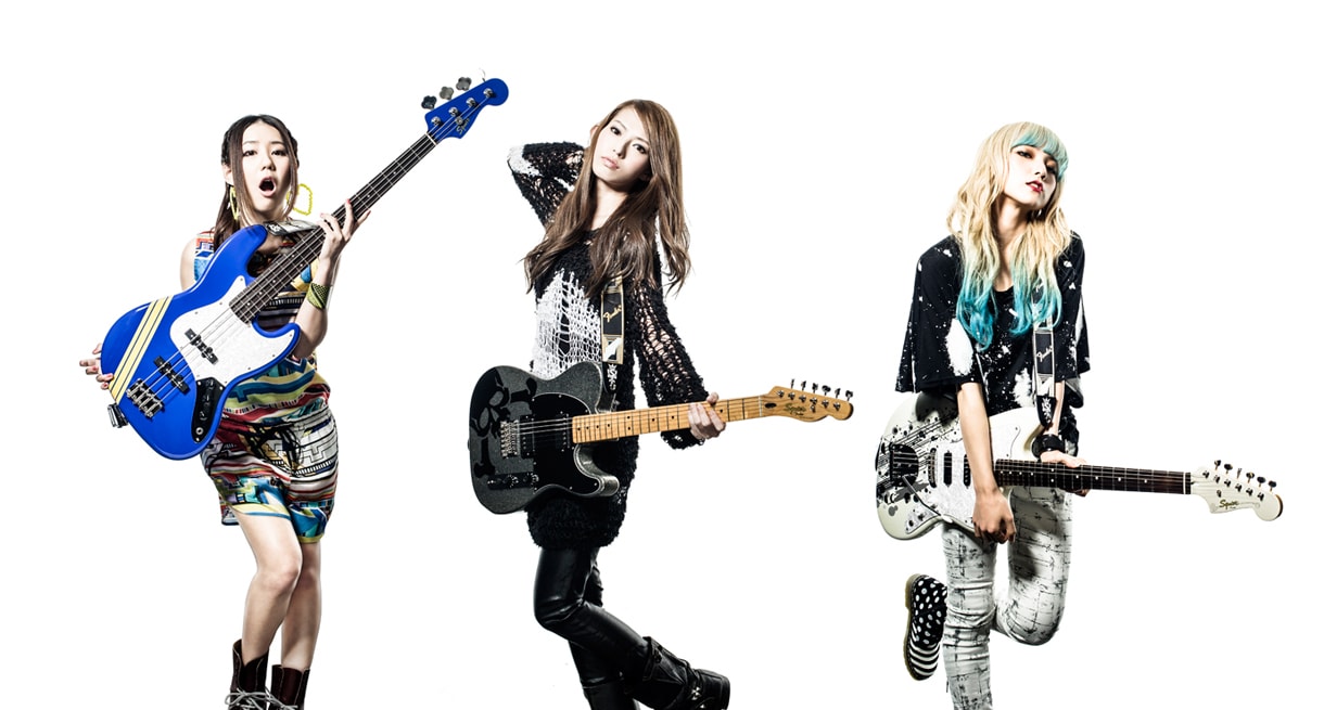 SCANDALメンバーモデル、Squier by Fenderより発売決定 - 音楽ナタリー