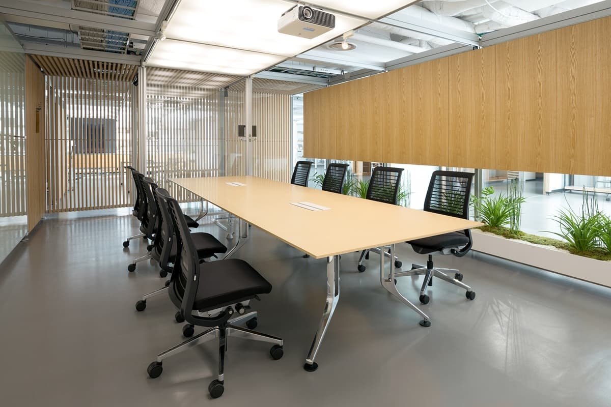 ミーティングテーブル MINDS（マインズ）- オフィス分野｜内田洋行