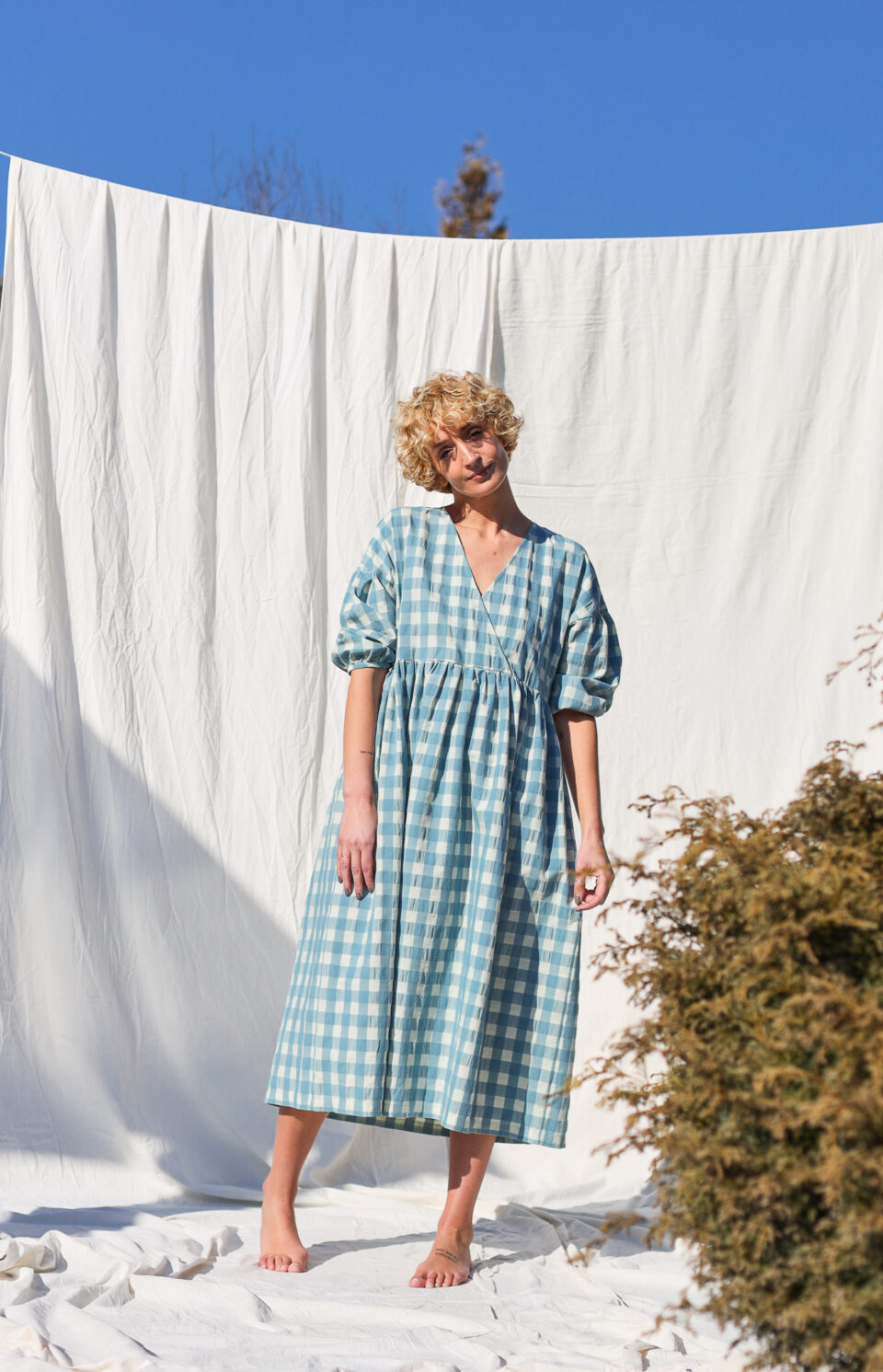 Mint seersucker checks V-neckline dress – OffOn