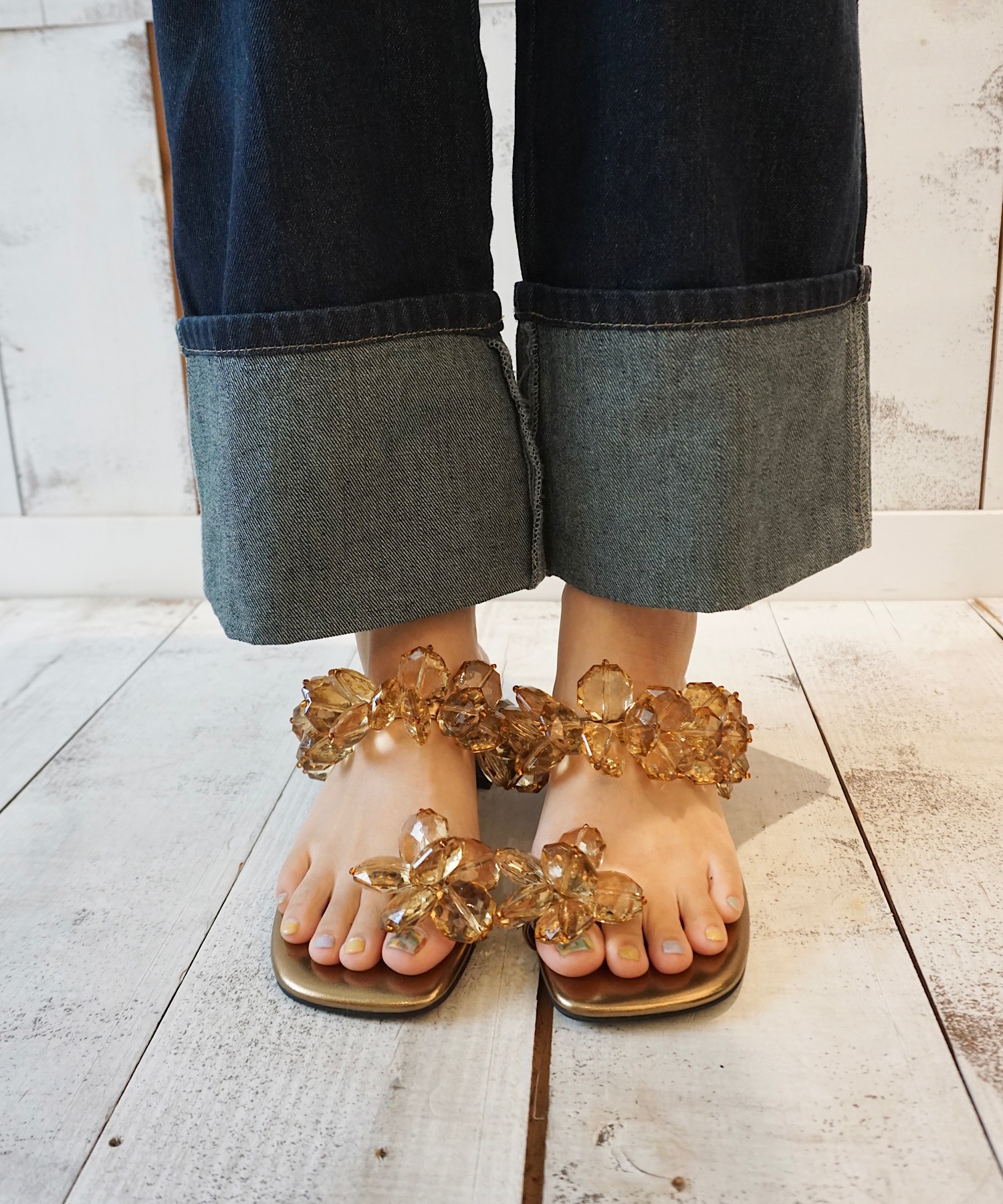 フラワーモチーフサンダル Jeffrey Campbell│Jeffrey Campbell