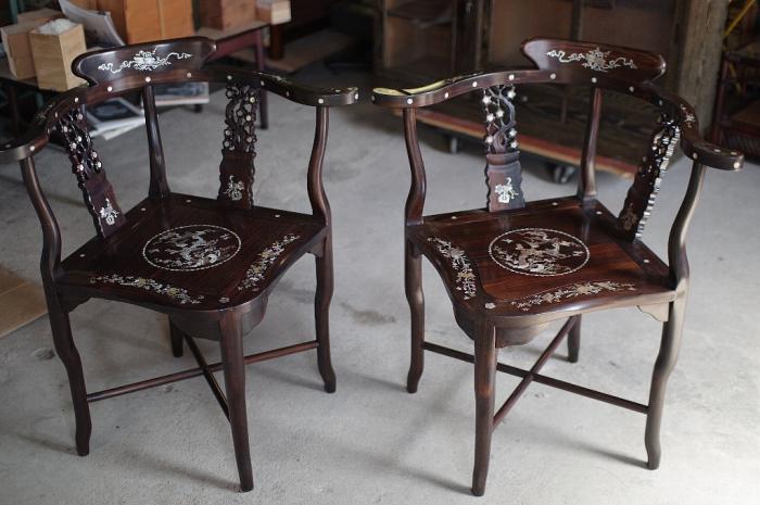 螺鈿細工 黒檀椅子2脚 透かし彫り 中国美術黒檀家具▽高級唐木家具