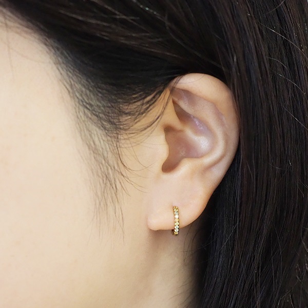 K18YGグリーンダイヤモンド/カラーサファイア/ダイヤモンドピアス