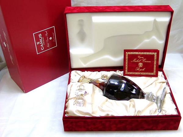 カミュ ミシェル ロイヤル バカラボトル 化粧箱入 | お酒買取エイブイ