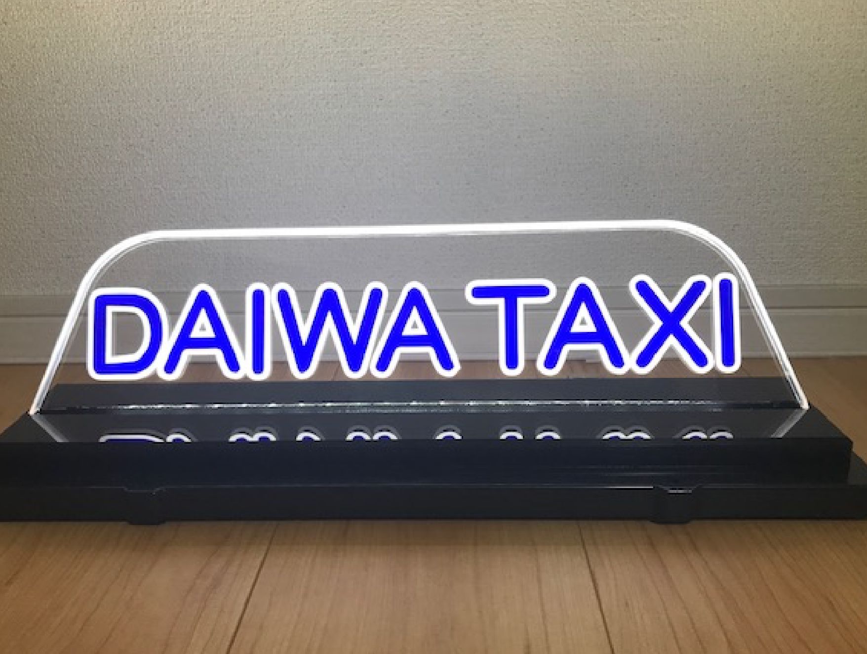 タクシー行灯|事業内容|株式会社オー・エス・シー