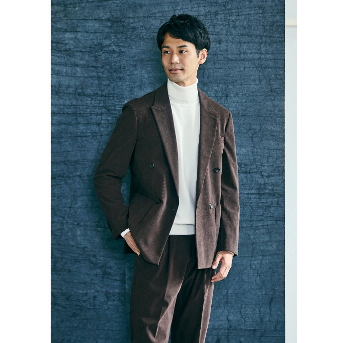 4F スーツスクエア 『仕事服をもっと格好良く』 そんな思いが生んだ