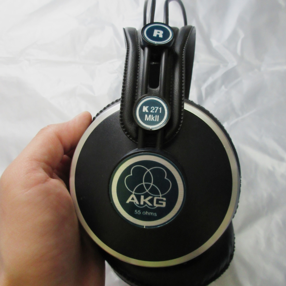 洋楽のMVによく出るAKG「K271 MK2」レビュー【密閉型】【モニター