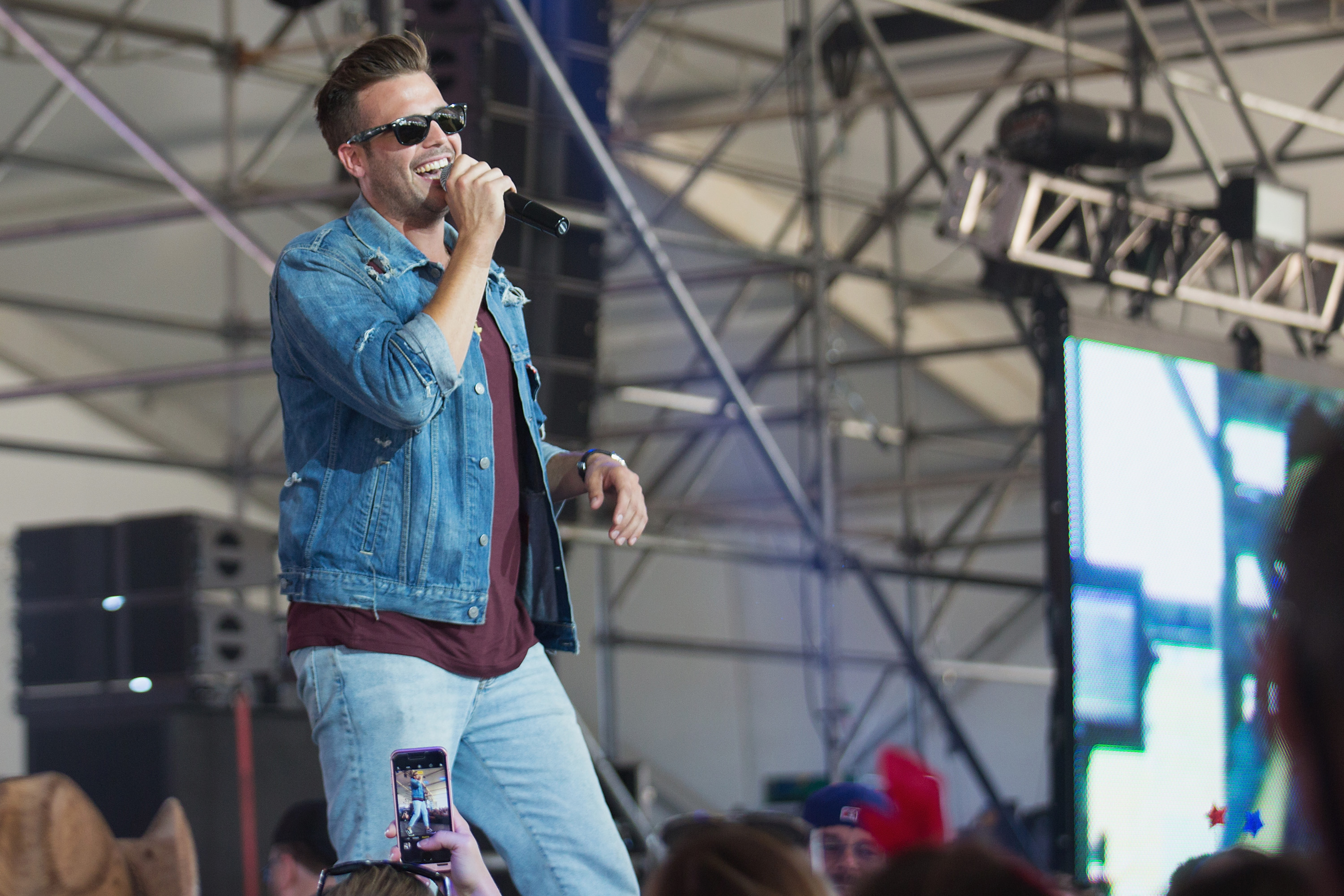 Country Singer Jackie Lee Opens Up After Testicular Cancer