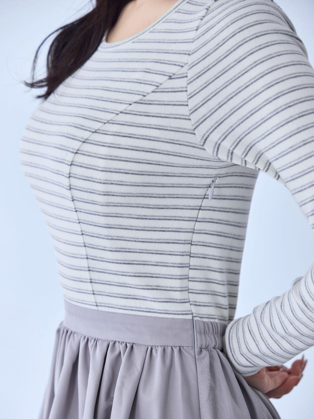 カットドッキングワンピース：グレーボーダー│胸が大きな女性のための