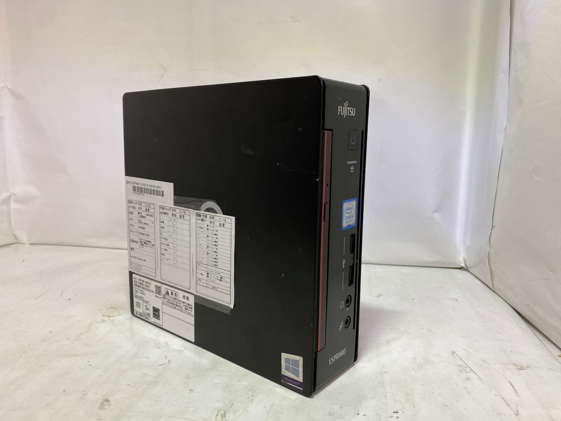 富士通 ESPRIMO Q558/B Core i5 9500T 2.2GHz/8GB/256GB(SSD)/Multi