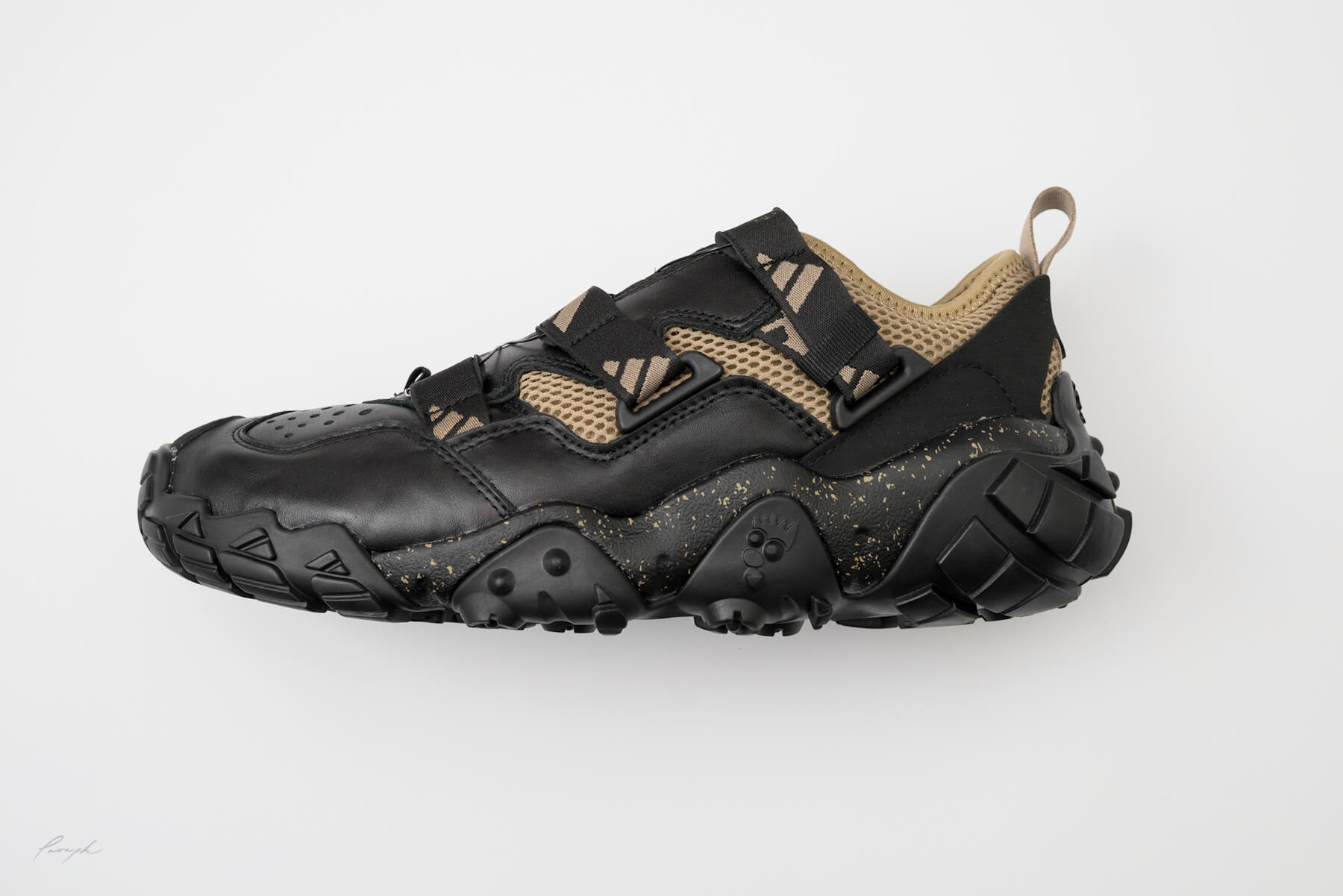 adidas×HYKE】争奪戦に無事勝利して手に入れた、2020年 adidas×HYKE