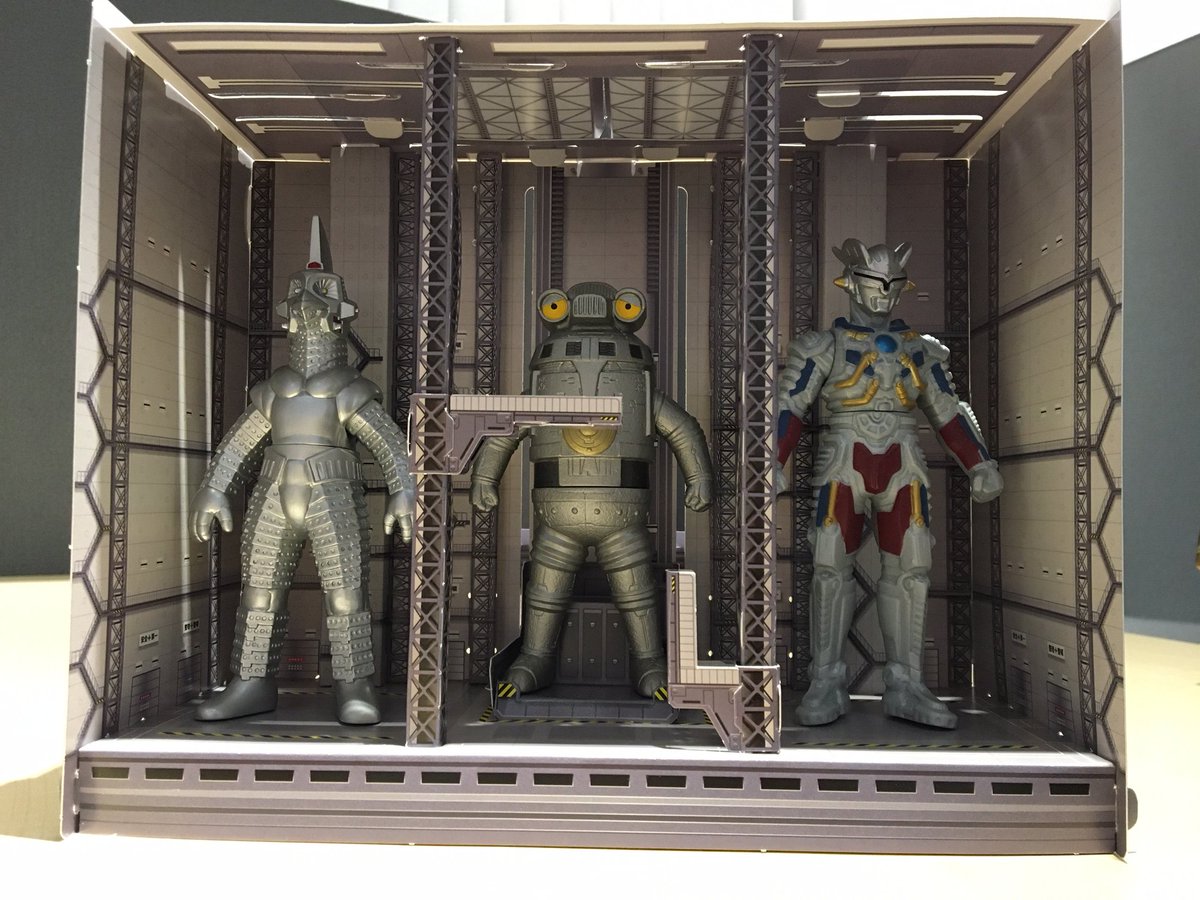 Z特報⑫ ウルトラマンZ完全超全集ストレイジBOX 受付中です！ 組立