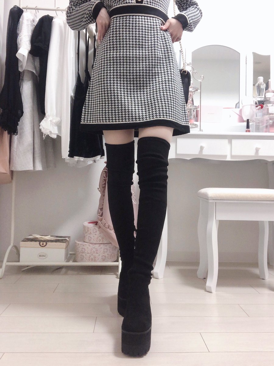 EMODAのニーハイブーツを買ってみたんだけど大優勝すぎる😂❤︎ 骨太で