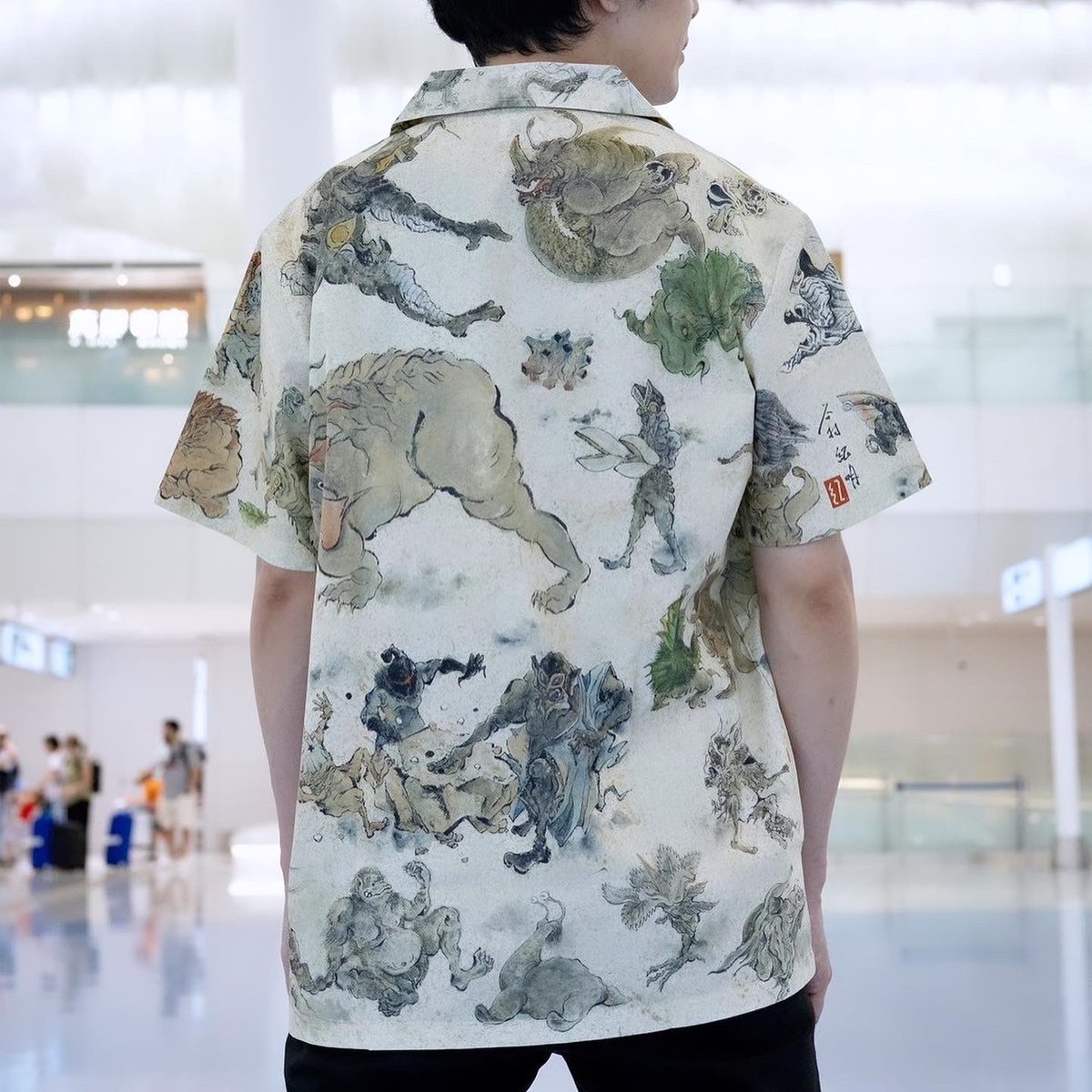 ウルトラ怪獣もののけ絵巻 総柄アロハ、個人的にもこの夏着まくりたい