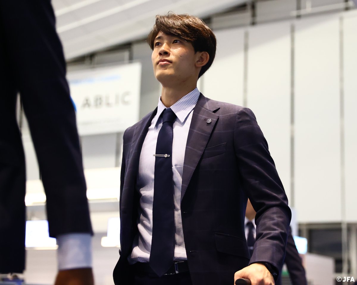 🔹SAMURAIBLUE🔹 国内組がオフィシャルスーツを着用し、サウジアラビア