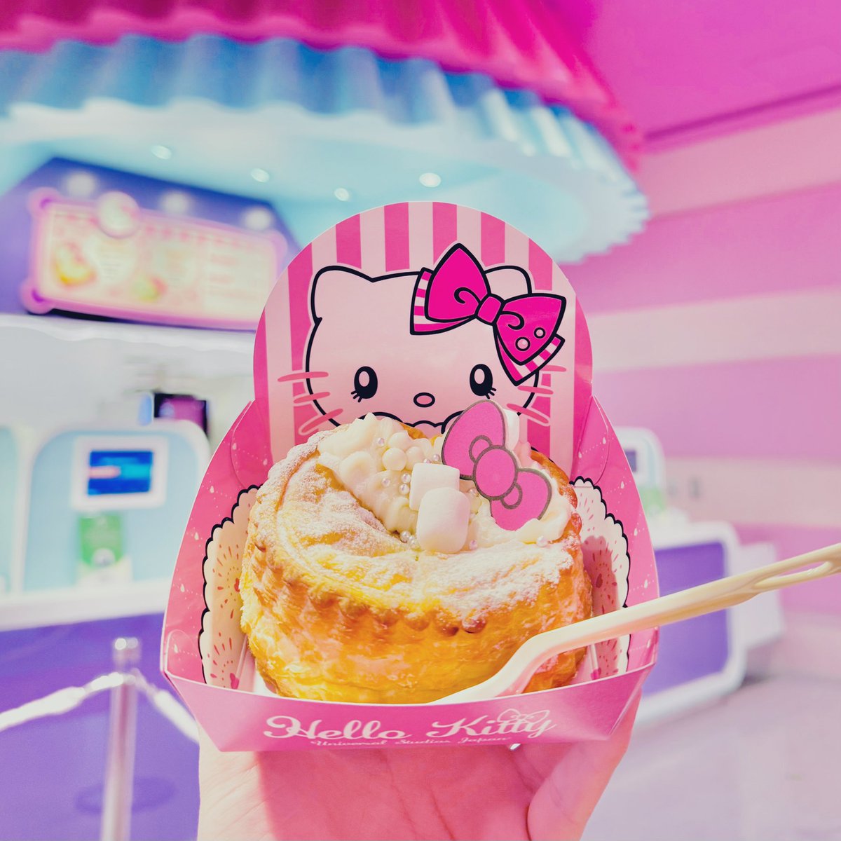 🧁ハローキティ・アップルパイ〜マスカルポーネ〜 📍カップケーキ