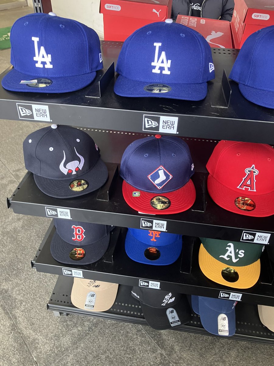 近鉄バファローズのキャップ😄😄