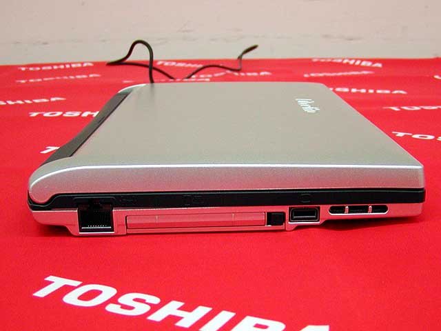 東芝、Librettoに無線LAN/Windows XP Pro搭載機登場