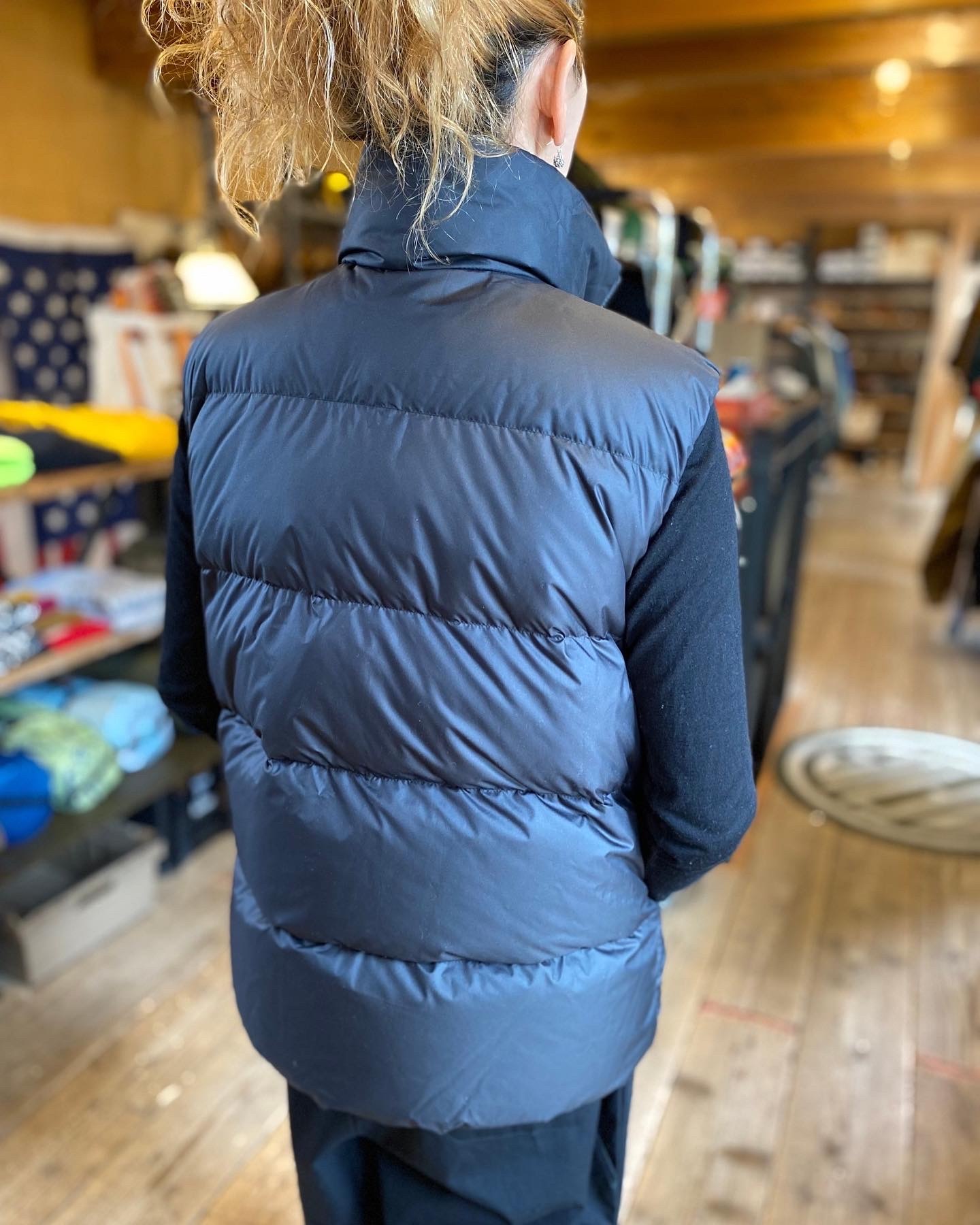 adidas×marimekko down vest 熊本 健軍 : &NAVY KENGUN