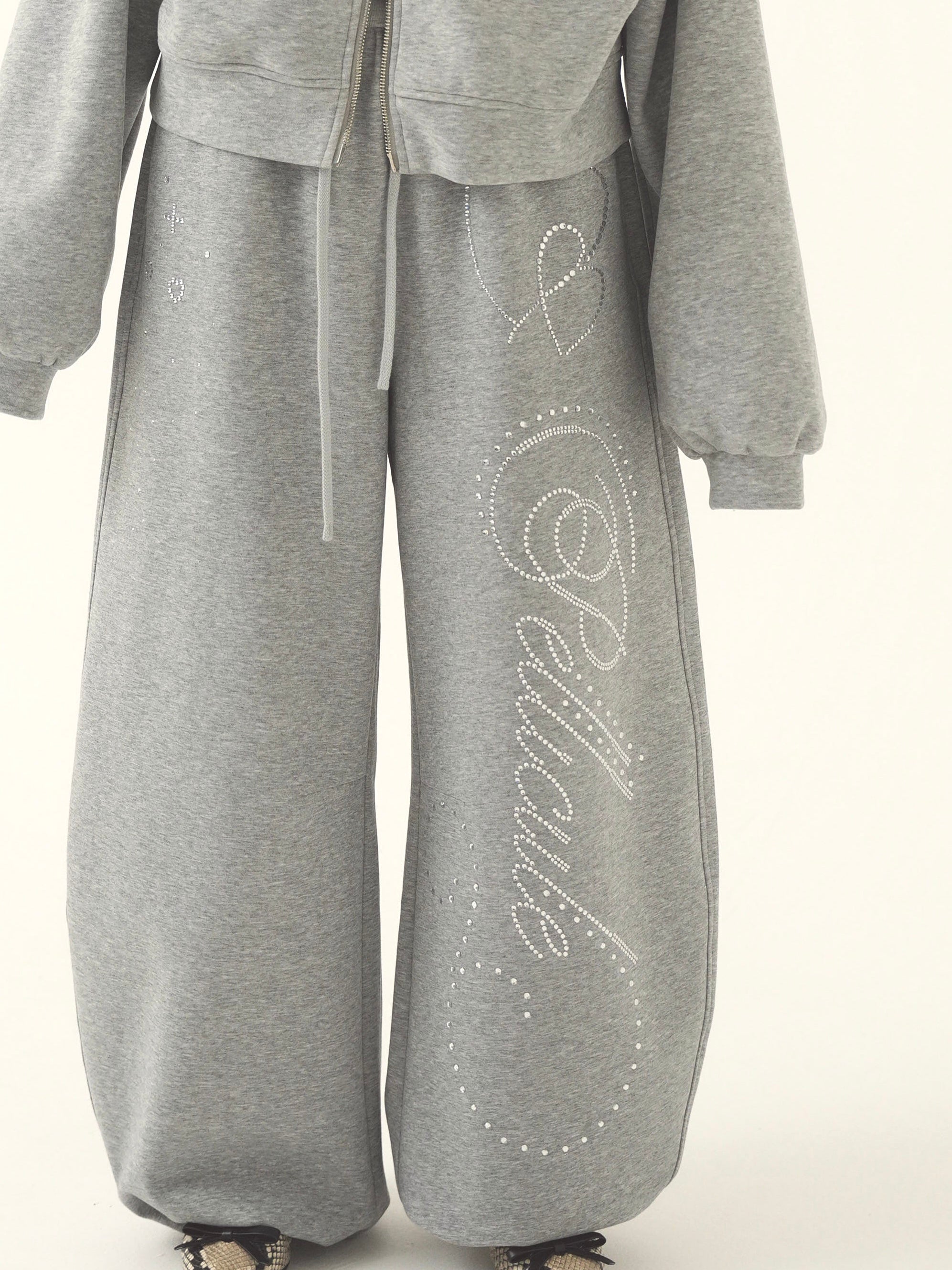 予約 black・babypink】stone-deco sweat pants｜PELLICULE | ぺリキュール