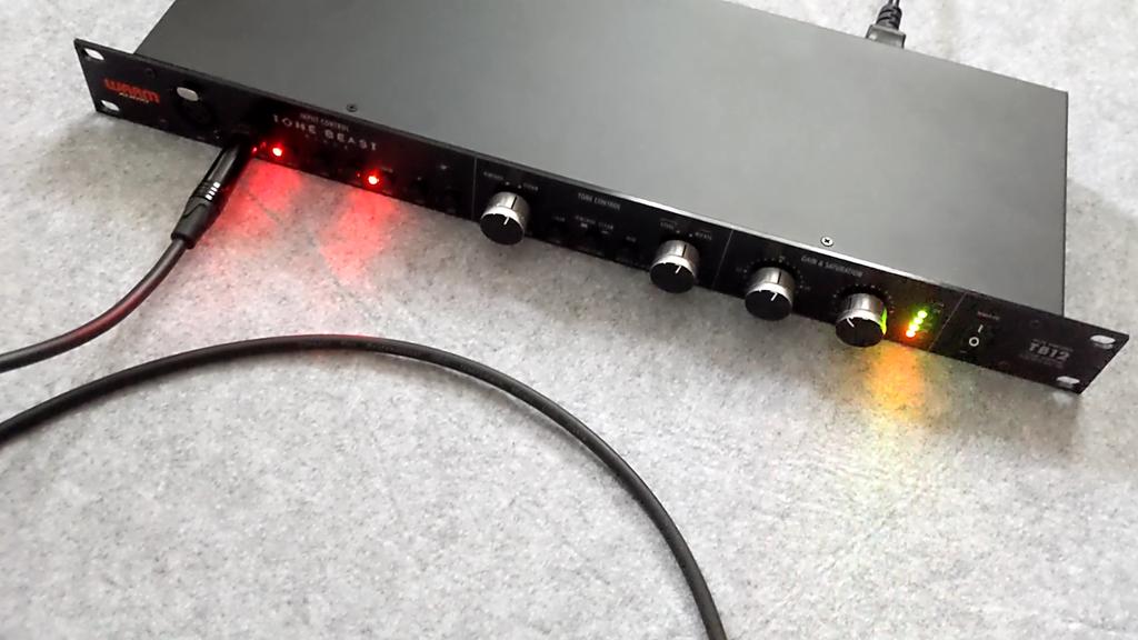 WARM AUDIO ( ウォームオーディオ ) TB12 Black マイクプリアンプ 送料