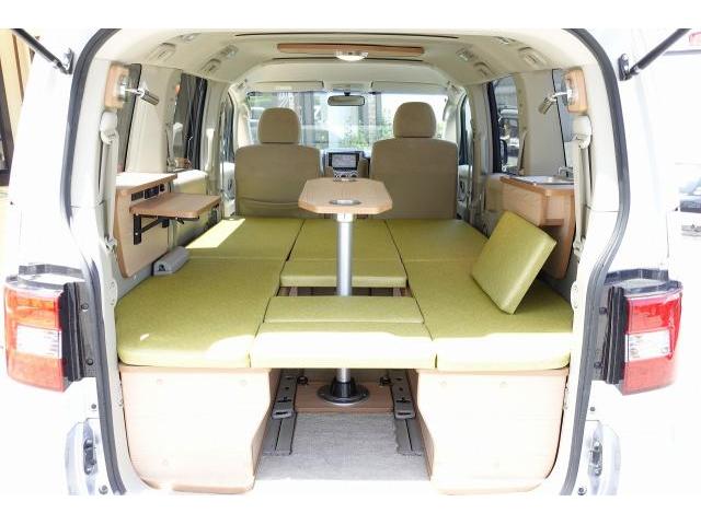 三菱デリカD5キャンピングカー・デリカD5にキャンピングキット取り付け