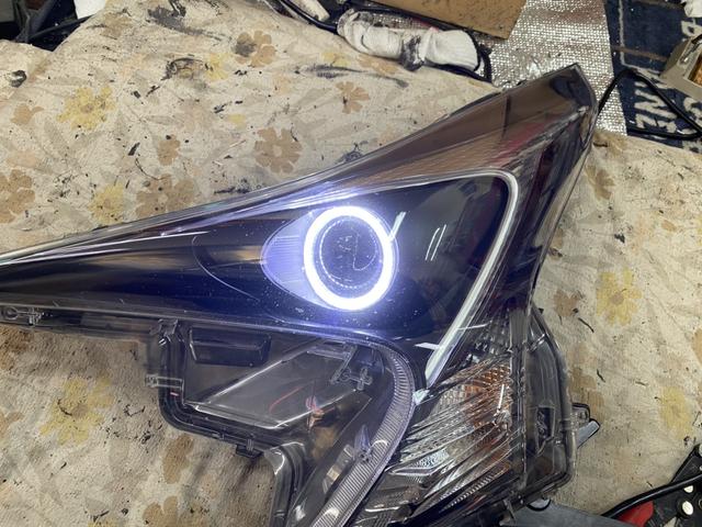 トヨタ 50プリウス インナーブラック LEDリング取り付け オレンジ